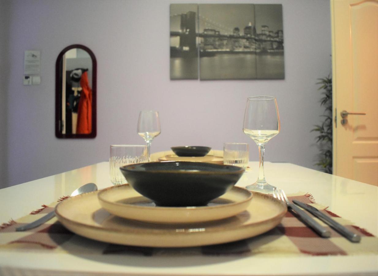 Yes, Yes! Lovely Apartment Good Amenities Budapest Center Exterior foto