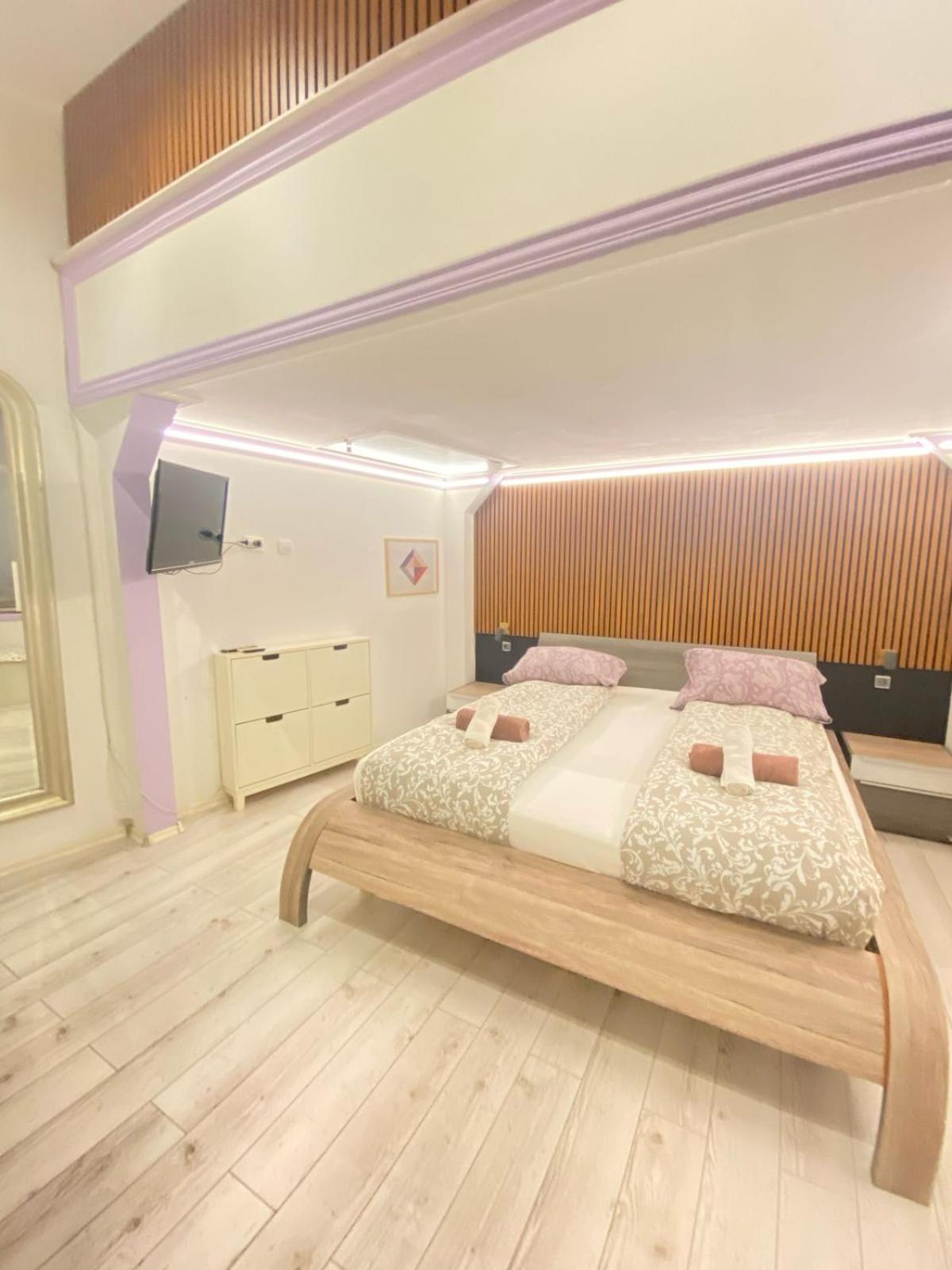 Yes, Yes! Lovely Apartment Good Amenities Budapest Center Exterior foto